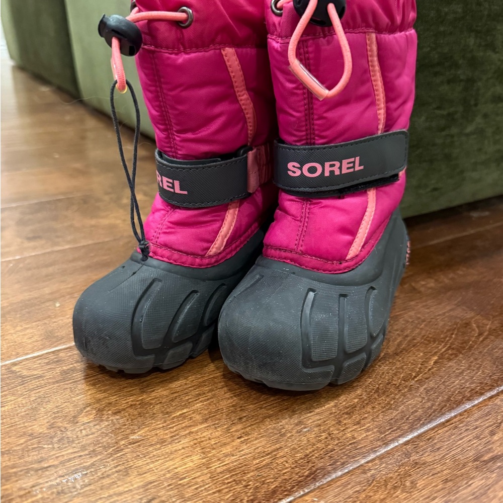 Sorel Green and Red Winter Boots